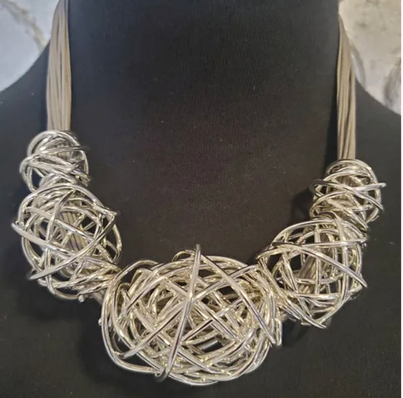 Metallic Necklace On Multi Thread