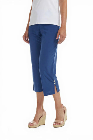 Capri with Side Slit