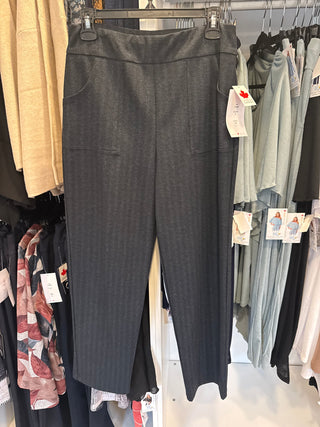 Everyday Pocket Straight Leg Pant